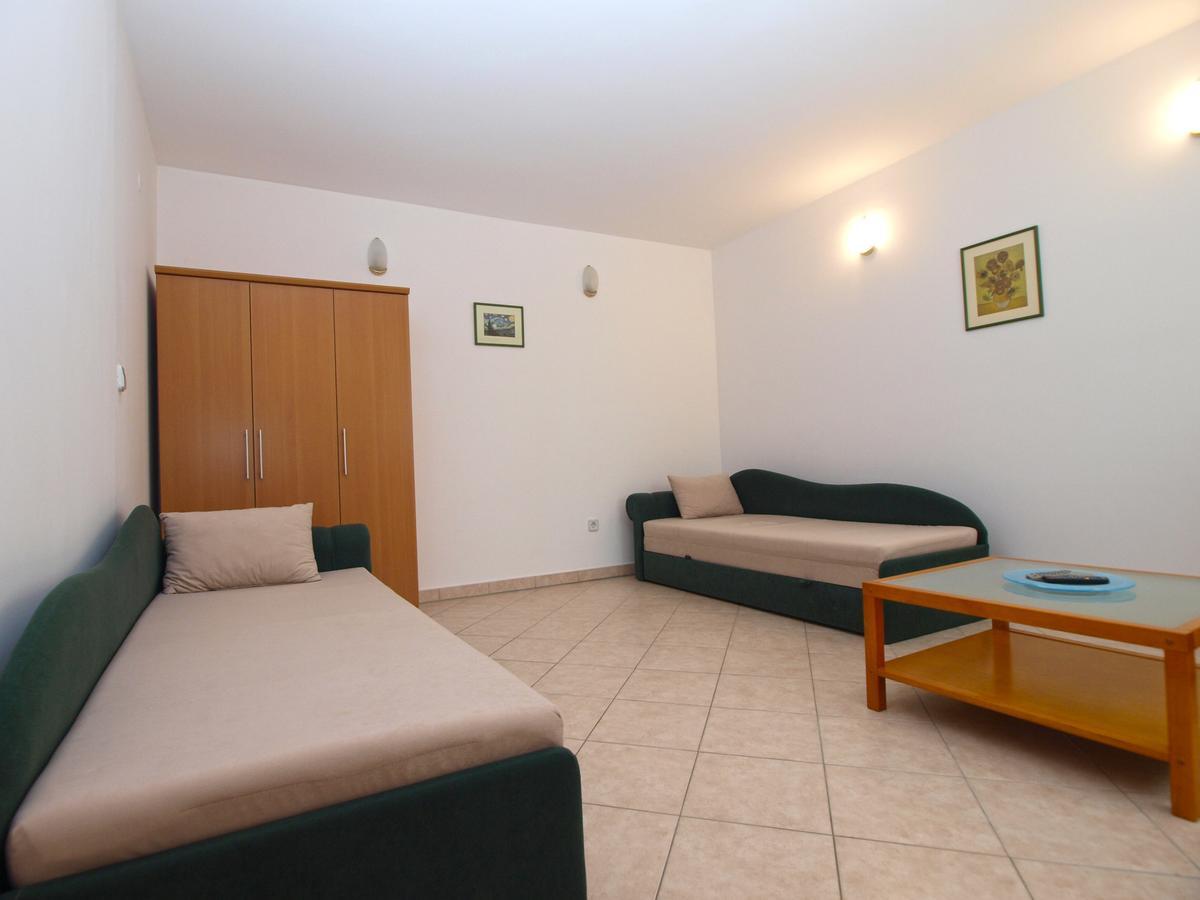 Apartment Alma 1600 Пула Экстерьер фото